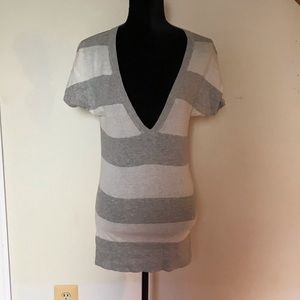 American Eagle sweater t-shirt